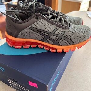 Women’s ASICS Gel-Quantum 180 3 running shoes - Size 5